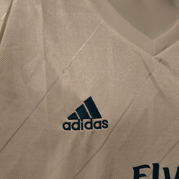 Real Madrid 2017-18 Home Jersey Adidas Men's Sizes M and L Football Soccer - Picture 5 of 16